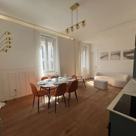 Les Capucines アパート *